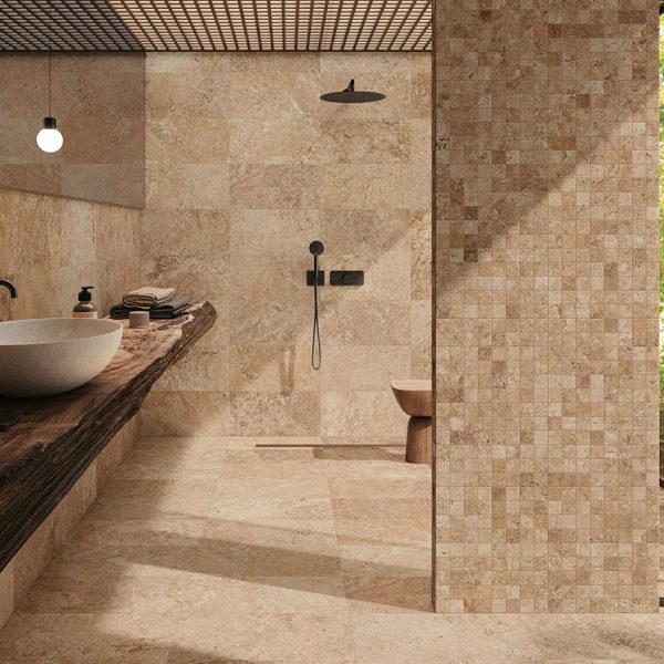 Tiber-Natural-30x60-mosaique-5x5-salle-de-bain.