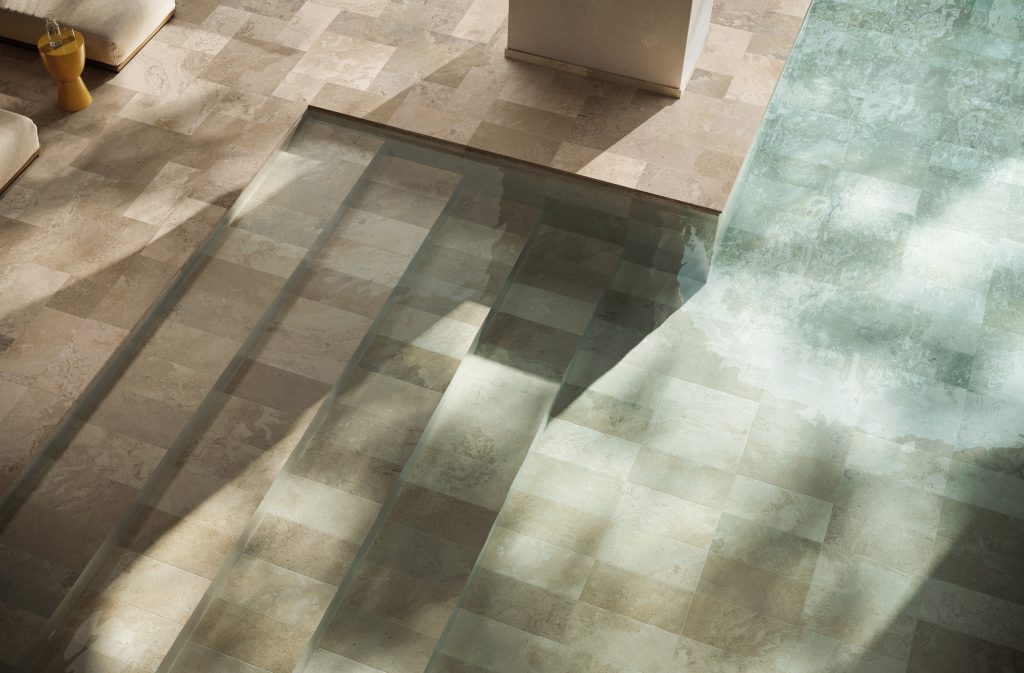 Collection Solithe effet pierre naturelle pour carrelage de piscine tendance 2025