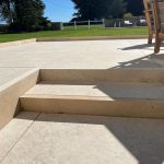 Terrasse carrelage effet travertin - Jardivrac